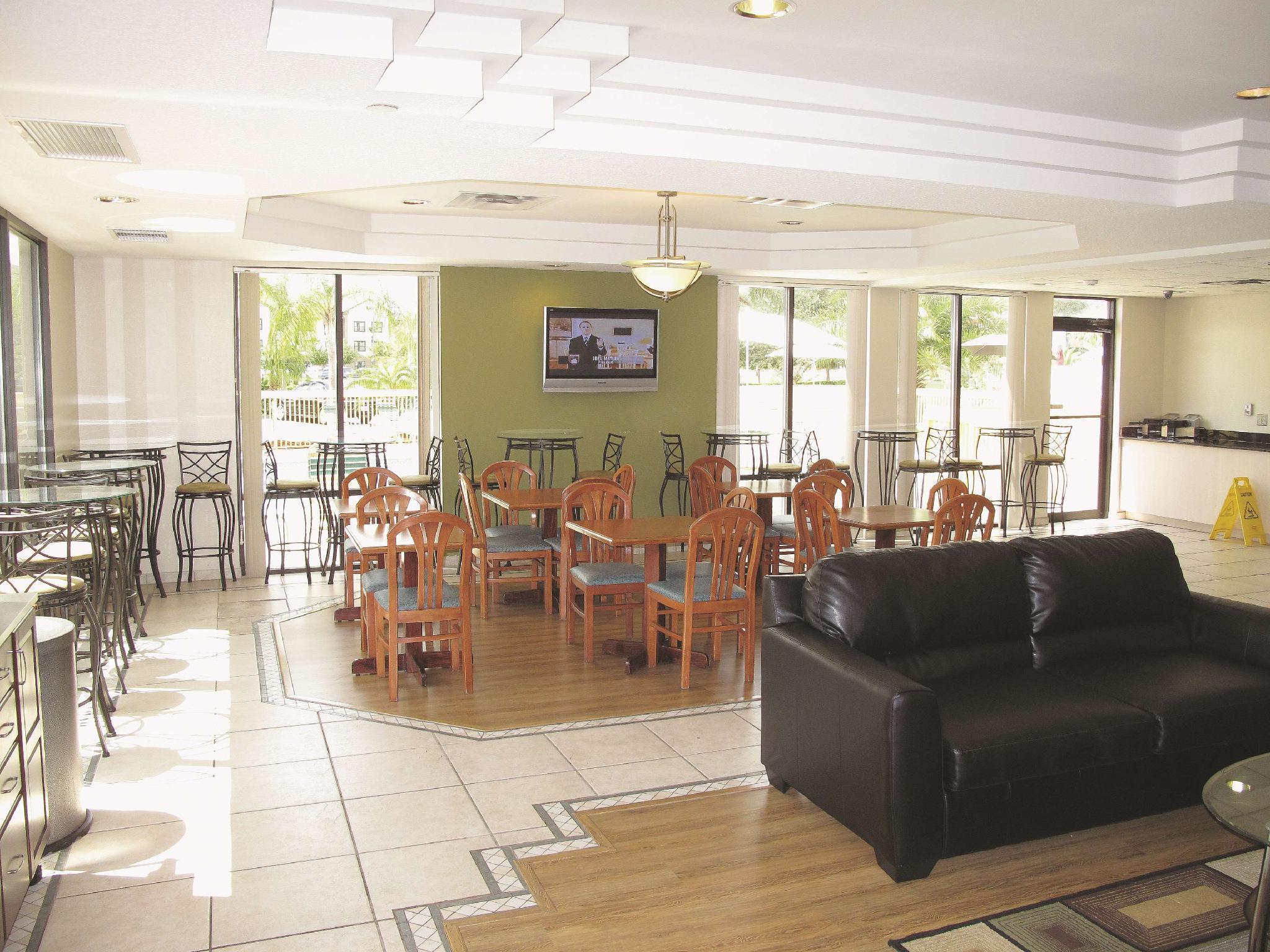 La Quinta By Wyndham Orlando Universal Area - Free Shuttle To Universal Exterior foto