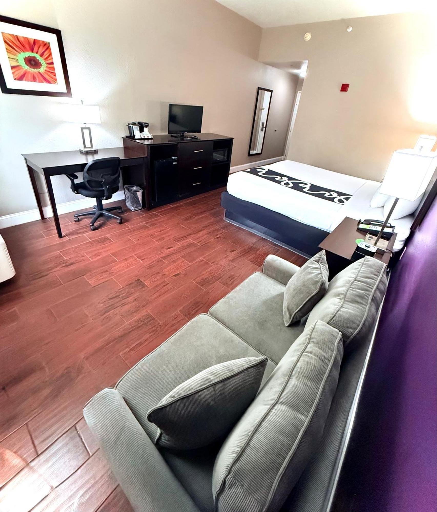 La Quinta By Wyndham Orlando Universal Area - Free Shuttle To Universal Exterior foto