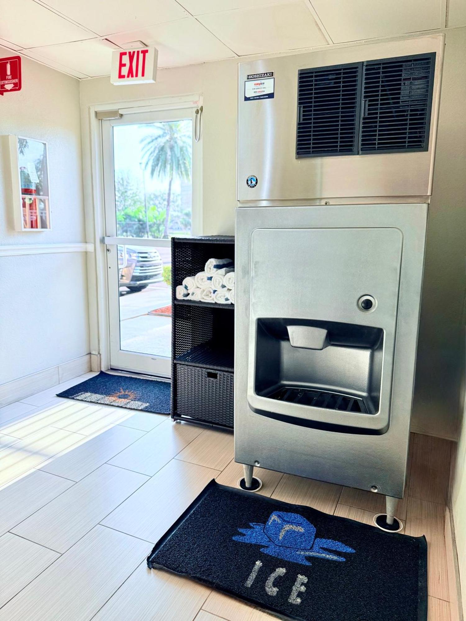 La Quinta By Wyndham Orlando Universal Area - Free Shuttle To Universal Exterior foto